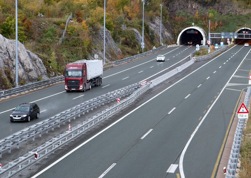 Mobilni timovi s čitačima uređaja na autocestama će loviti neplatiše