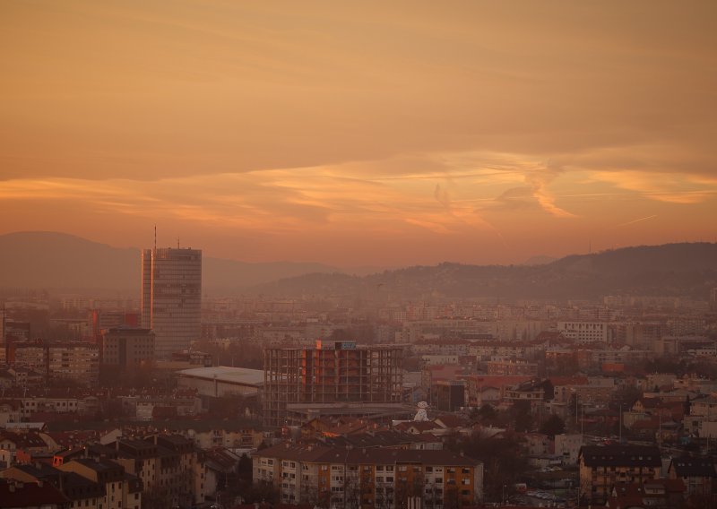 Užas: Pogledajte kako izgleda zalazak sunca u smogom zagađenom Zagrebu
