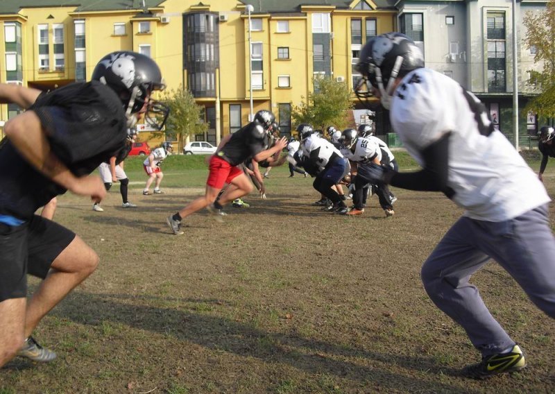 Gusari dočekuju gromove u Prečkom