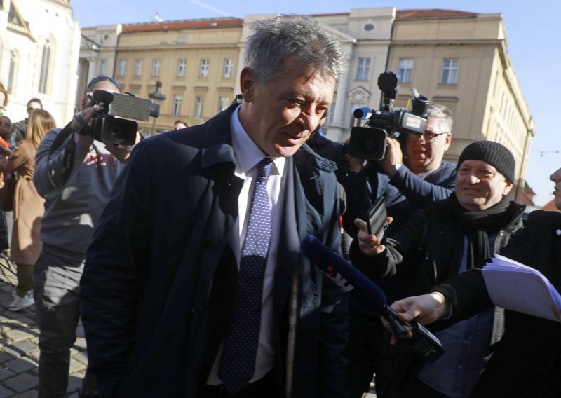 Plenković na sastanku s koalicijskim partnerima, stigao i Turudić