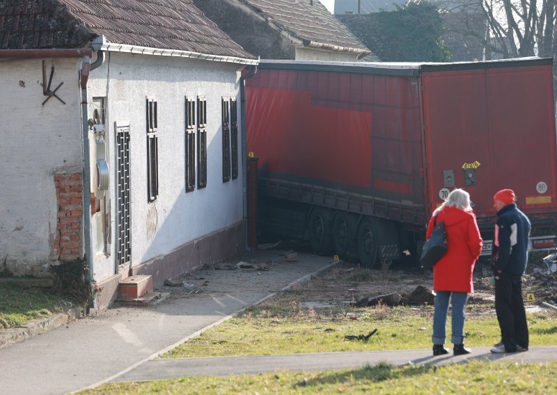 Vlasnik kuće u koju se zabio kamion u Mirkovcima: 'Neopisivo i jezivo'