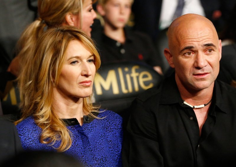 Agassi puca od sreće na novoj fotografiji sa suprugom Steffi Graf, otkrio tajnu njihove bračne sreće