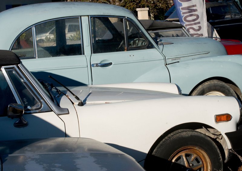 Imate stari automobil? EU vas neće prisiliti da ga bacite, ali jedna granica postaje puno stroža