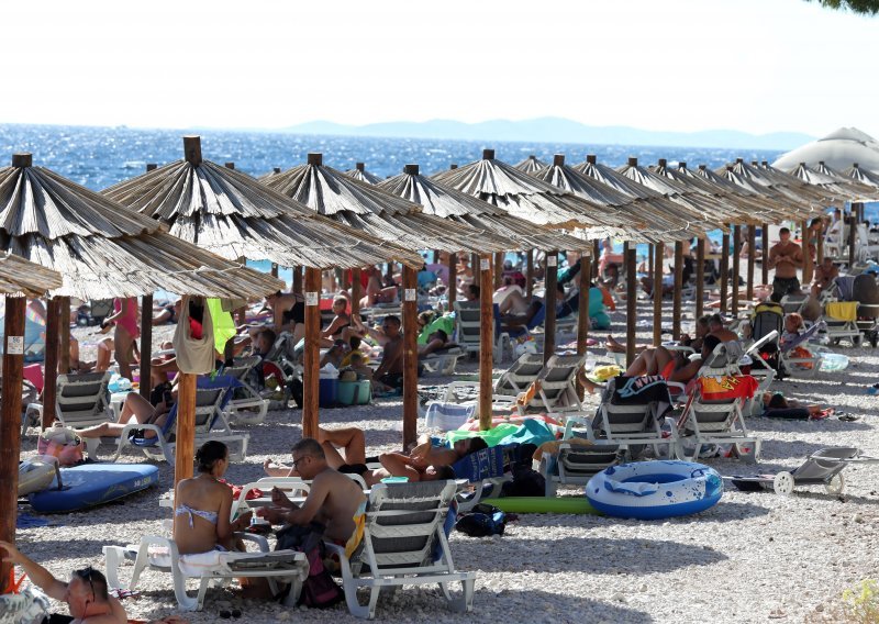 Naknade idu u nebo: Ležaljke, suncobrani i ostale zanimacije na plaži bit će još skuplje