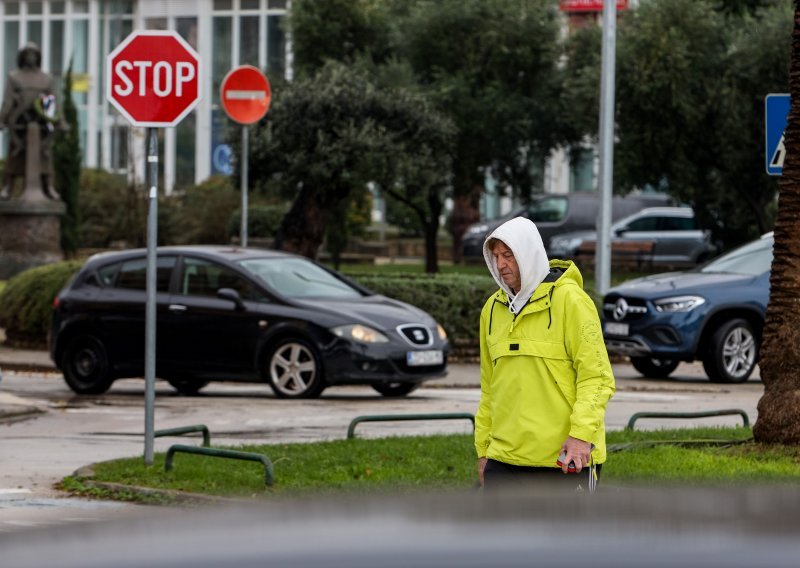 Oblačno i opet iznadprosječno toplo