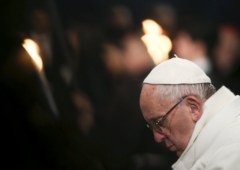 Papa Franjo osudio zatvaranje duha i granica