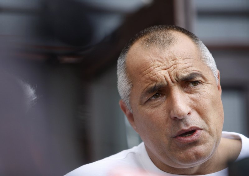 Borisov: Ministri, vratite bonuse, kriza je!