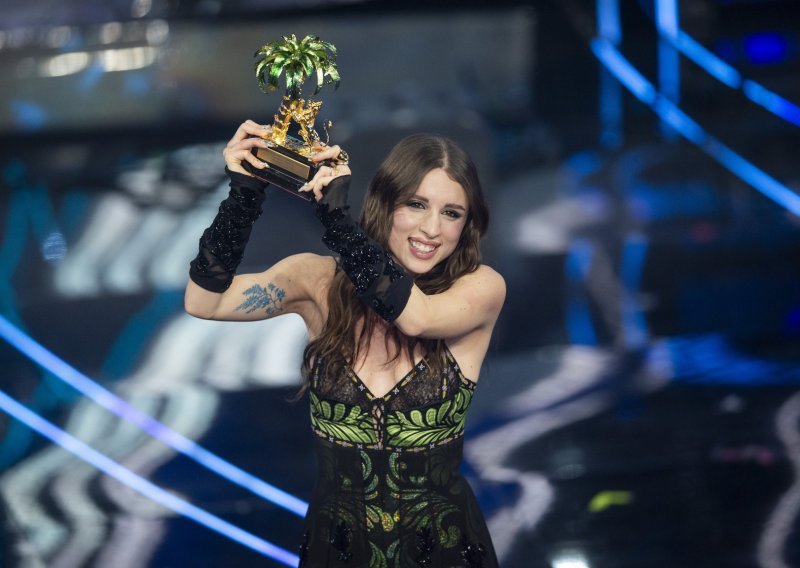 Italiju će na Eurosongu predstavljati žena: Angelina Mango pobjednica je Sanrema