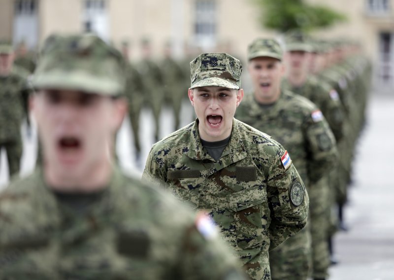 Svi pričaju o povratku vojnog roka: Evo u kojim slučajevima ne morate na služenje