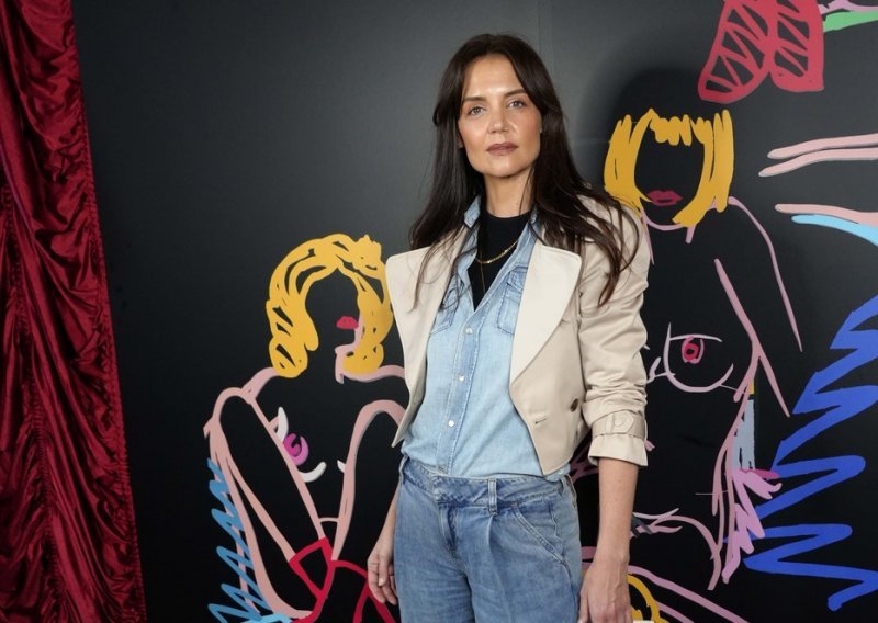 Katie Holmes majstorski je isfurala odvažne trendove, ali oko ovog detalja lome se modna koplja