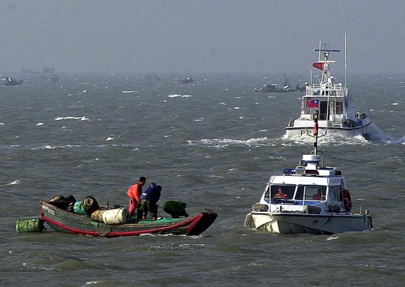 Dva kineska ribara poginula u potjeri tajvanske obalne straže, reagirao Peking