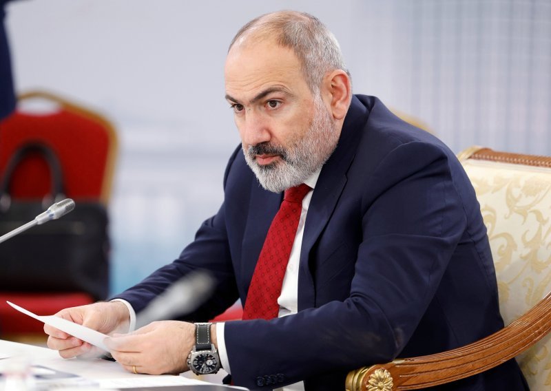 Armenija optužuje Azerbajdžan da želi 'totalni rat'