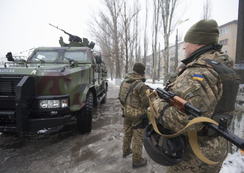 Ukrajinci se povukli iz razorene Avdiivke zbog nedostatka streljiva