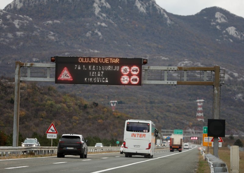 Zbog vjetra dionica A6 između Kikovice i Delnica otvorena samo za osobna vozila