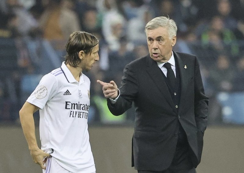 Luka Modrić je od Ancelottija dobio ponudu iz snova, a njegov je odgovor sve iznenadio