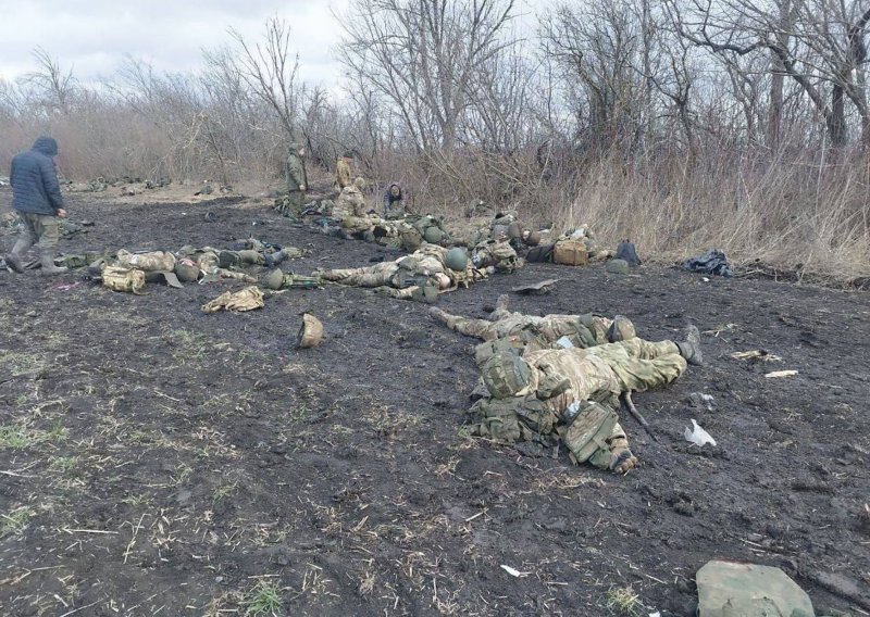 Najmanje 60 ruskih vojnika poginulo u zračnom napadu? Postrojeni su na otvorenom