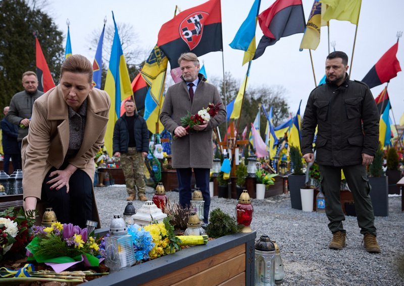 Danska premijerka sa Zelenskim u Lavovu: 'Nikad nećemo zaboraviti naše heroje'