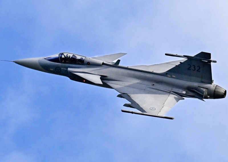 Umjetna inteligencija srušila borbeni avion: 'Pilotu bi za ovo trebalo 50 godina'