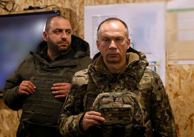 Ukrajinski vrhovni zapovjednik i ministar obrane posjetili bojišnicu