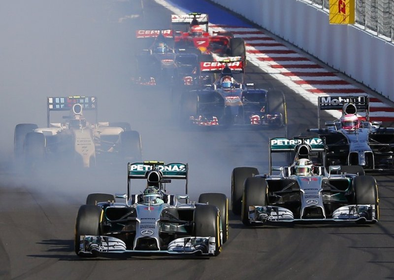 Rosberg razočaran samim sobom: Glupa pogreška!