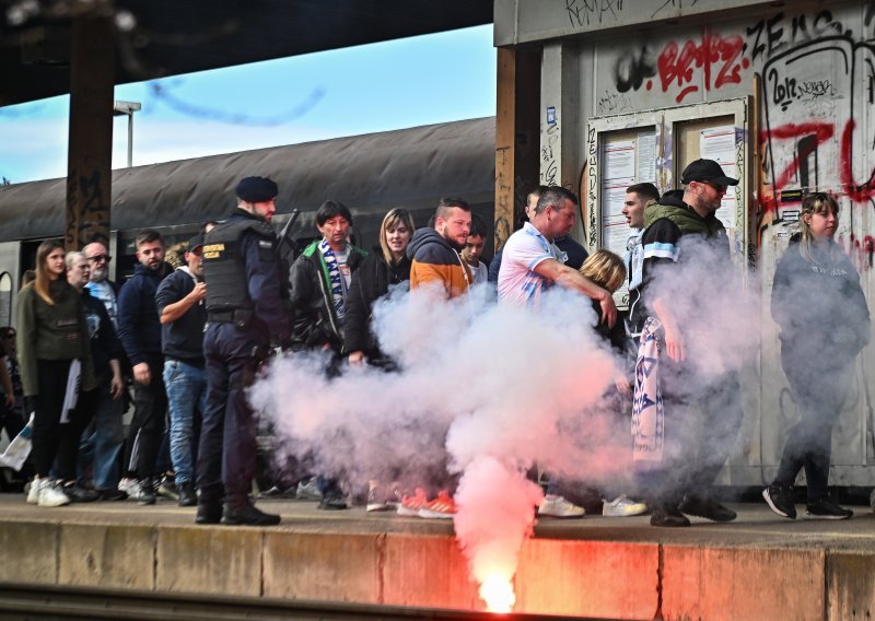 Pogledajte masovni dolazak Armade u Zagreb, dočekala ih interventna policija