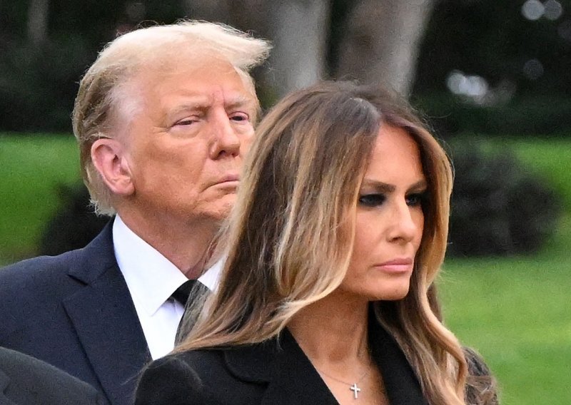 Nije se ni pojavila: Melanijina podrška Trumpu još je jednom izostala