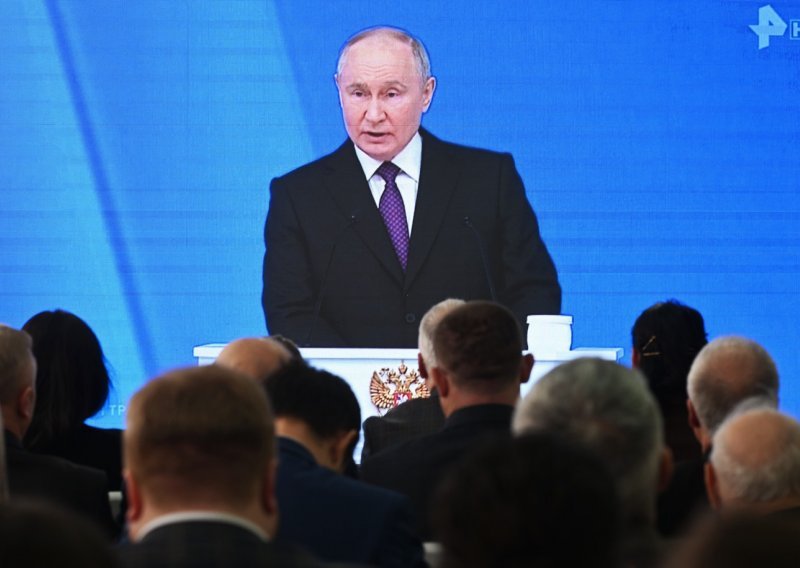 Putin: NATO se sprema napasti Rusiju!