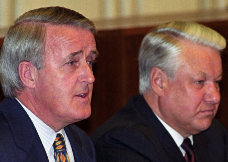 U Torontu je preminuo Brian Mulroney