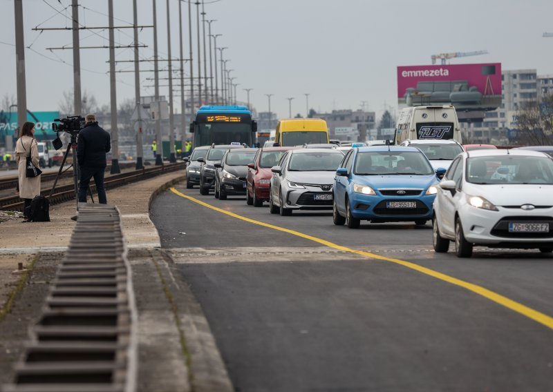 Nova regulacija prometa: Pogledajte gužve na Jadranskom mostu