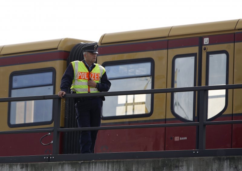 Na berlinskim tračnicama pronađena još jedna bomba