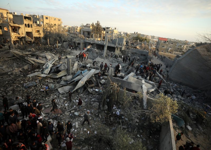 U izraelskoj vatri ubijeno šest Palestinaca dok su čekali kamione s pomoći