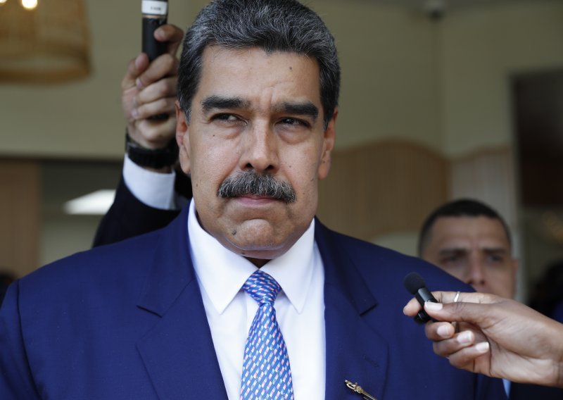 SAD optužuje Venezuelu za izbornu manipulaciju, Maduro službeno predsjednik