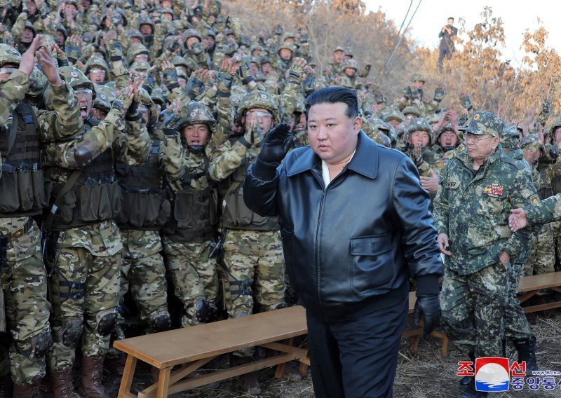 Kim Jong Un: Moramo biti savršeno spremni za rat