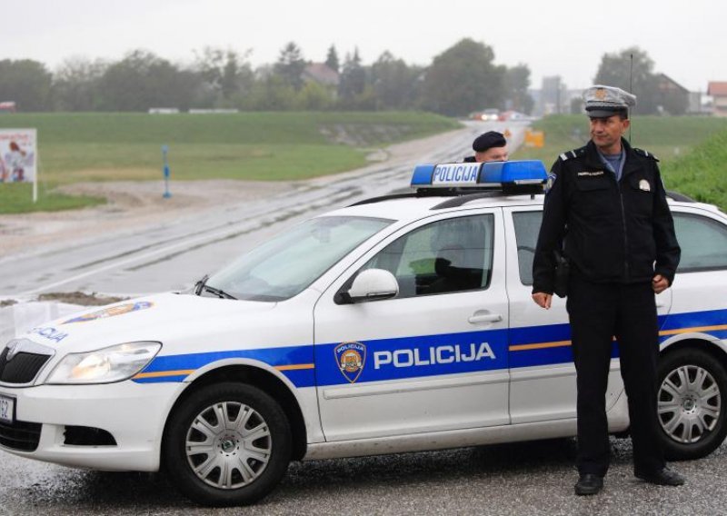 Jedna osoba poginula, četiri ozlijeđene