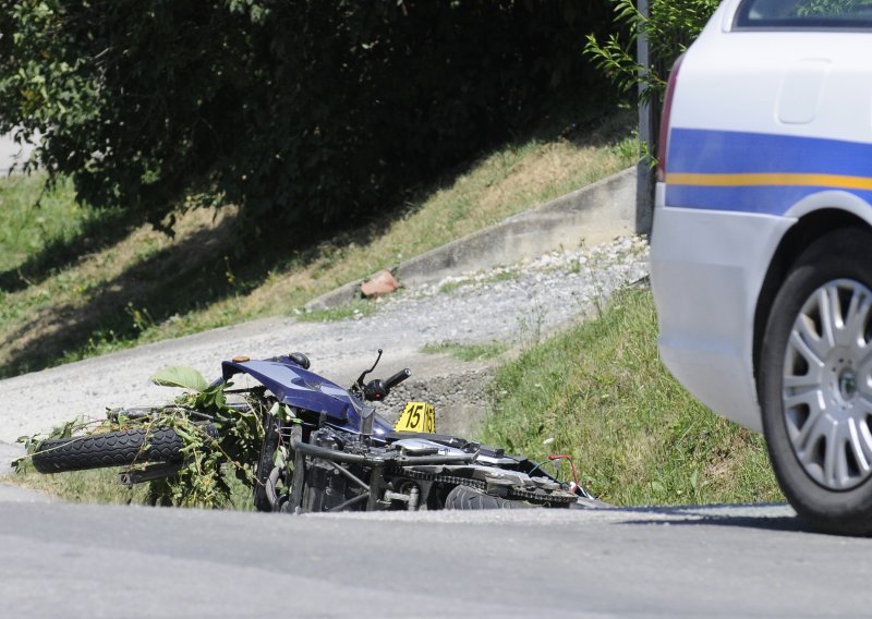 Motociklist sletio s ceste i poginuo