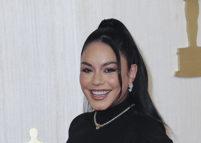 Vanessa Hudgens čeka bebu: Na dodjeli Oscara pokazala trudnički trbuščić