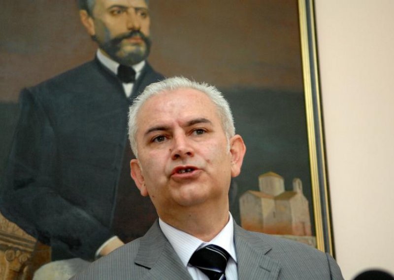 Bosnian Federation president under probe for corruption