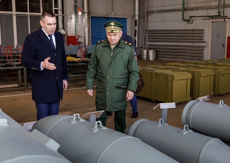 Nakon što su bombama od tonu i pol razorili Avdiivku, Rusi rade duplo veću bombu