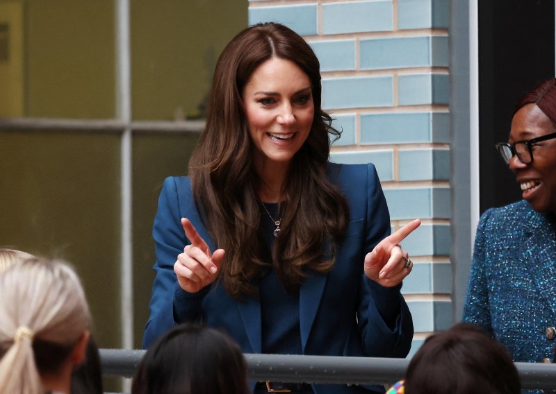 Palača odbila molbe javnosti - originalnu fotku Kate Middleton nećemo vidjeti