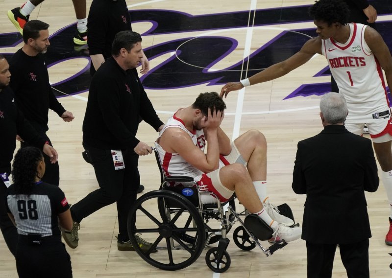 Mladog Turčina odvezli u kolicima; radio je čuda u NBA-u, a onda je uslijedio šok!