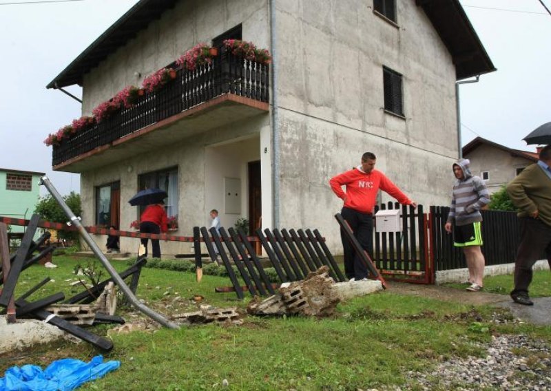 Jedna osoba poginula u prometnoj nesreći