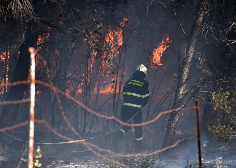 U Dalmaciji uvjereni da su požari podmetnuti
