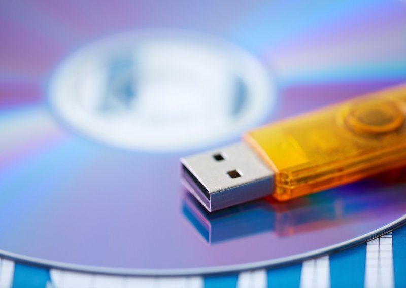 Odbili kandidata za dekana Učiteljskog fakulteta jer je dokumente predao na USB-u, a ne na CD-u