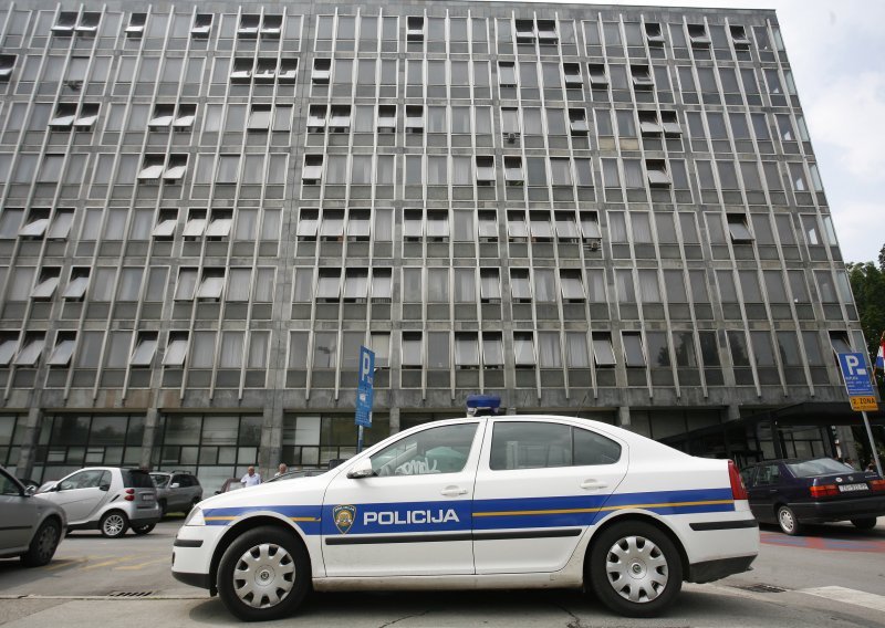 Zvao Općinski sud u Zagrebu i prijetio bombom
