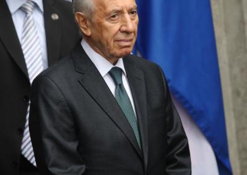 Peres: Abas i dalje partner za mir