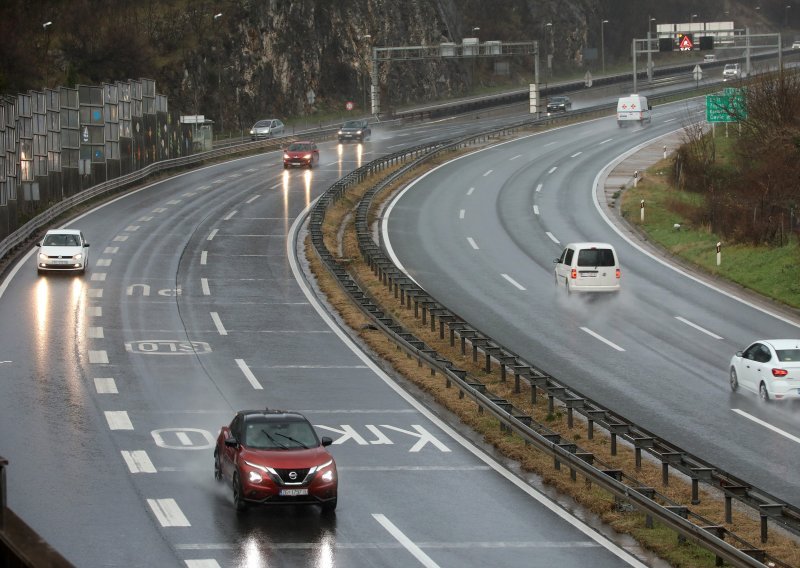 Na A7 kod čvora Jurdani prometna nesreća, vozi se uz ograničenje brzine