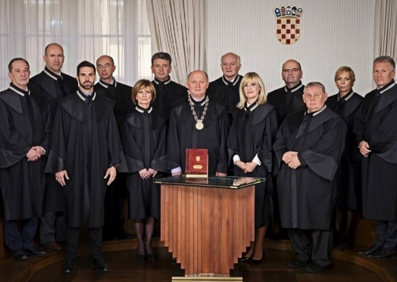 Troje ustavnih sudaca bilo je protiv upozorenja Milanoviću. Evo zašto