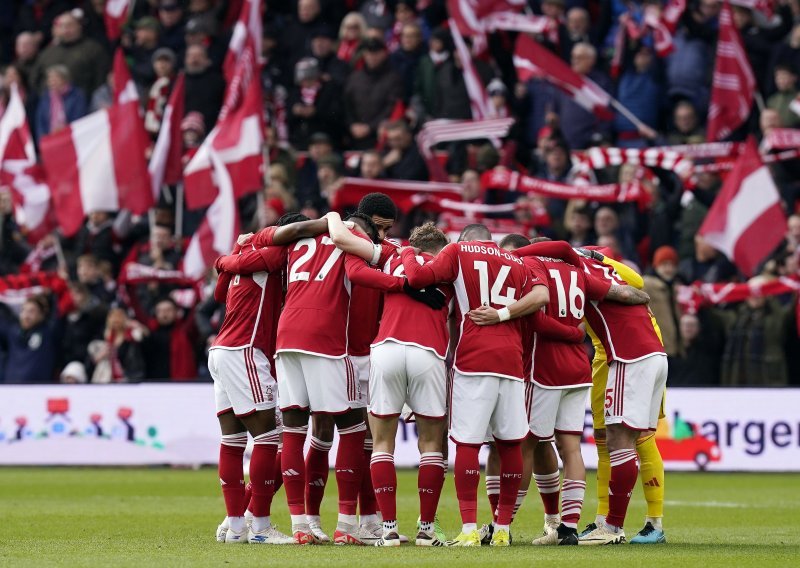 Težak udarac za Nottingham Forest; oduzeli mu bodove i 'visi' mu ostanak u Premier ligi