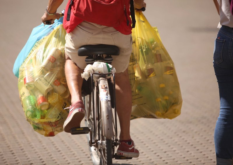 Razmišlja se o ukidanju naknada za plastičnu ambalažu: 'Stvorile su perverzan efekt'