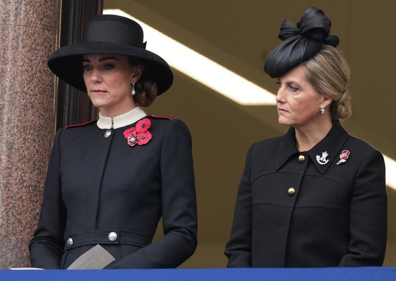 Zasjenila je Kate Middleton: Ona je bila prava miljenica kraljice Elizabete II.